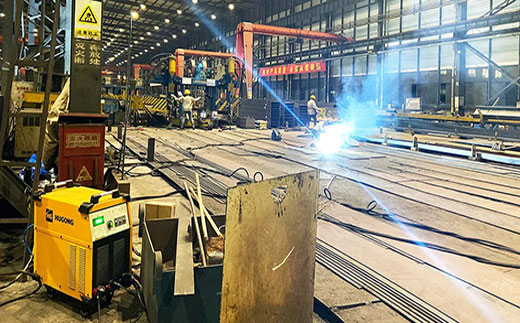 QG刮刮乐数字化等离子切割+碳弧气刨两用机LGB 120B使用现场