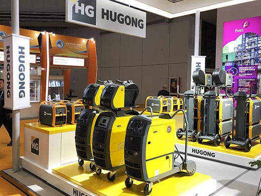 进博会首日QG刮刮乐意大利CEA展位展品QG刮刮乐CEA数字化焊机