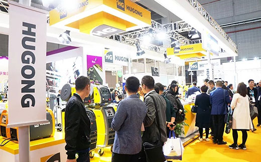 第二届进博会QG刮刮乐意大利CEA展位数字化焊机很受欢迎
